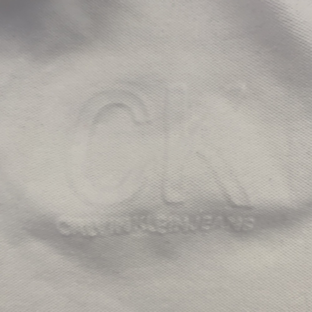 Calvin Klein - Picture 4 of 6